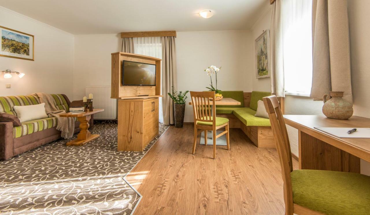 Pension Appartements Gabriele Bad Gastein Exteriör bild